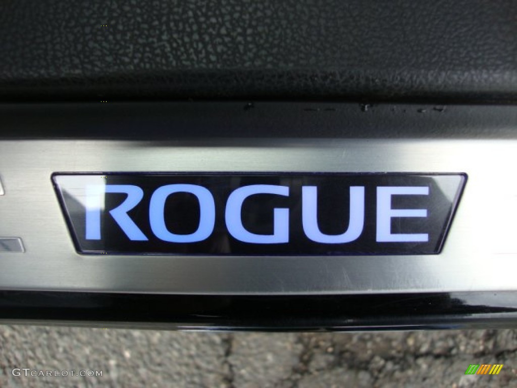 2012 Rogue SL AWD - Super Black / Black photo #19