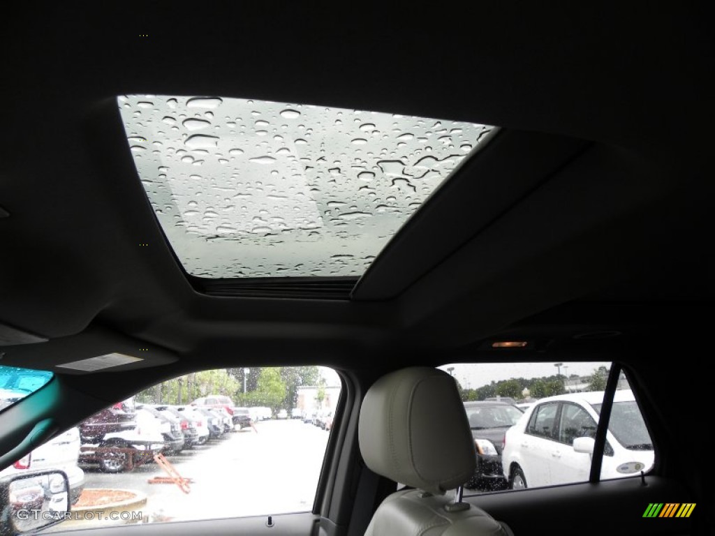 2011 Explorer XLT - Gold Leaf Metallic / Medium Light Stone photo #4