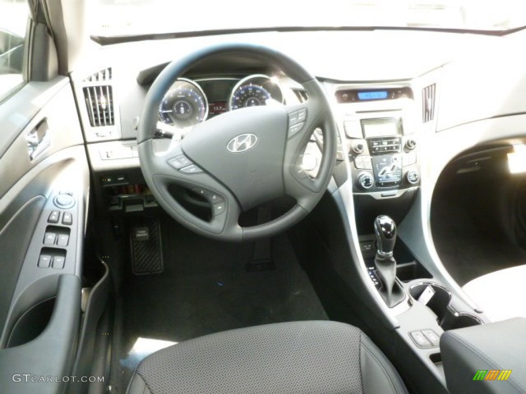 2013 Hyundai Sonata SE 2.0T Black Dashboard Photo #66097770