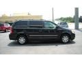 2009 Brilliant Black Crystal Pearl Chrysler Town & Country Touring  photo #6