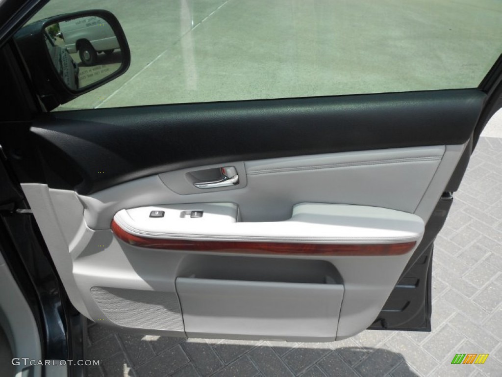 2005 Lexus RX 330 Light Gray Door Panel Photo #66104355