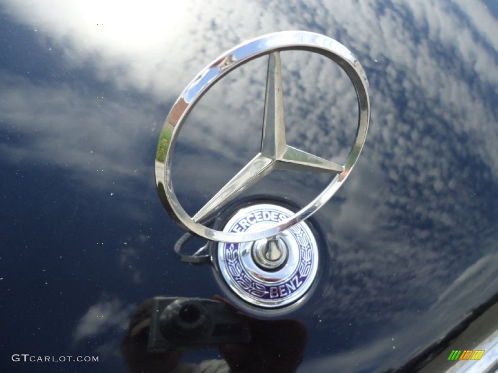 2007 Mercedes-Benz C 230 Sport Marks and Logos Photos