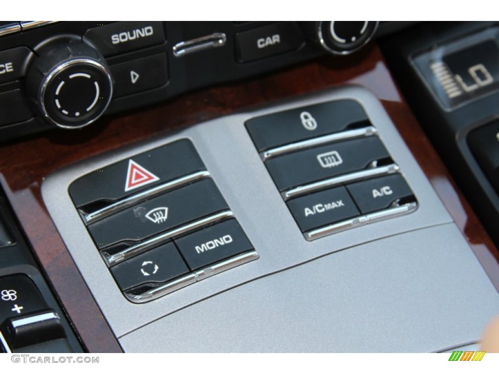 2012 Porsche Panamera 4S Controls Photo #66105636