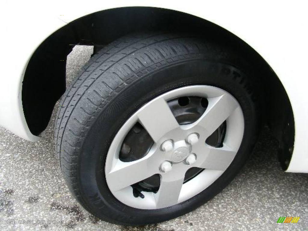 2005 Aveo Special Value Hatchback - Summit White / Gray photo #23