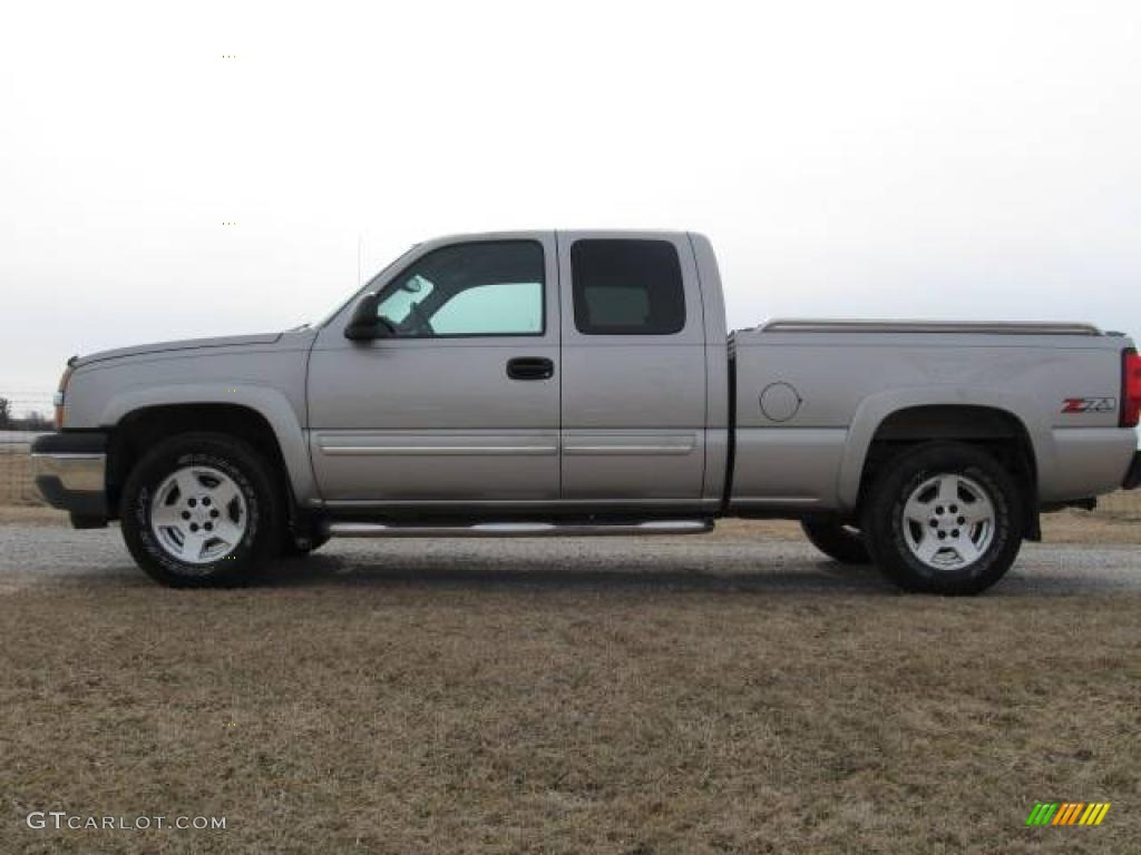 2005 Silverado 1500 Z71 Extended Cab 4x4 - Silver Birch Metallic / Dark Charcoal photo #3