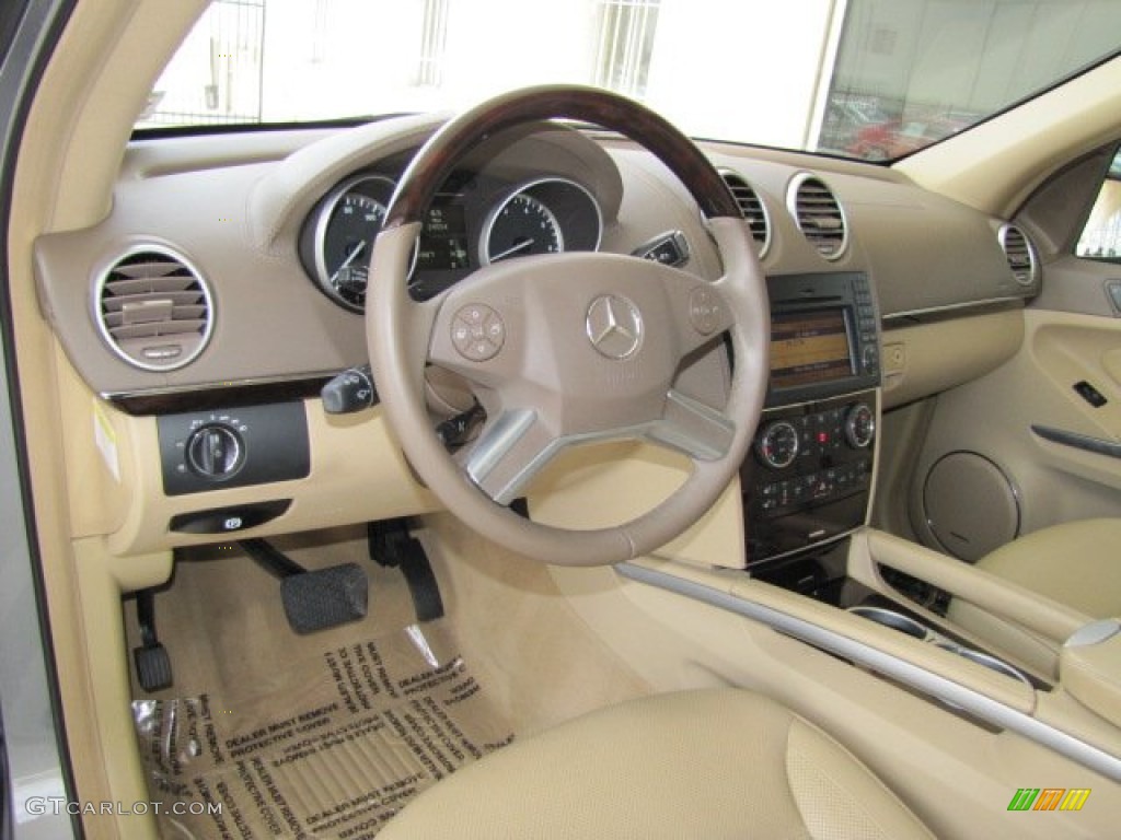 Cashmere Interior 2010 Mercedes-Benz GL 550 4Matic Photo #66107889