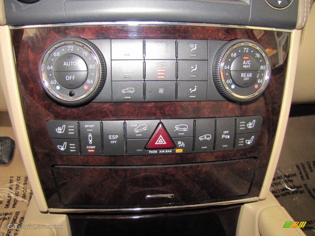 2010 Mercedes-Benz GL 550 4Matic Controls Photo #66107961