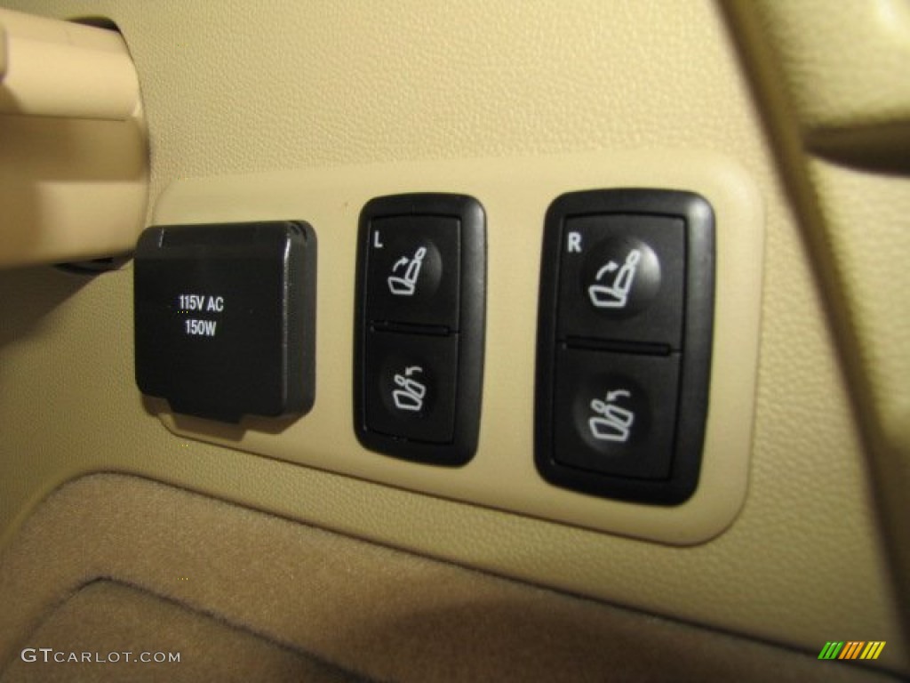 2010 Mercedes-Benz GL 550 4Matic Controls Photo #66108087