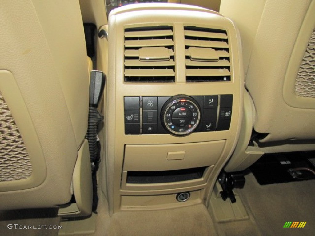 2010 Mercedes-Benz GL 550 4Matic Controls Photo #66108105
