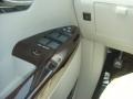 Classic Silver Metallic - Venza V6 Photo No. 16