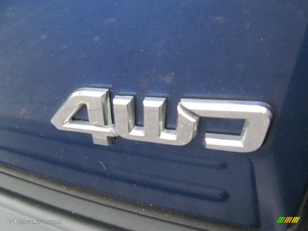 2007 Hyundai Tucson SE 4WD Marks and Logos Photos