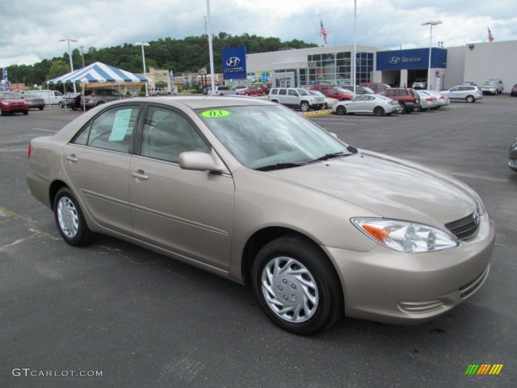 2003 Camry LE - Desert Sand Mica / Taupe photo #1
