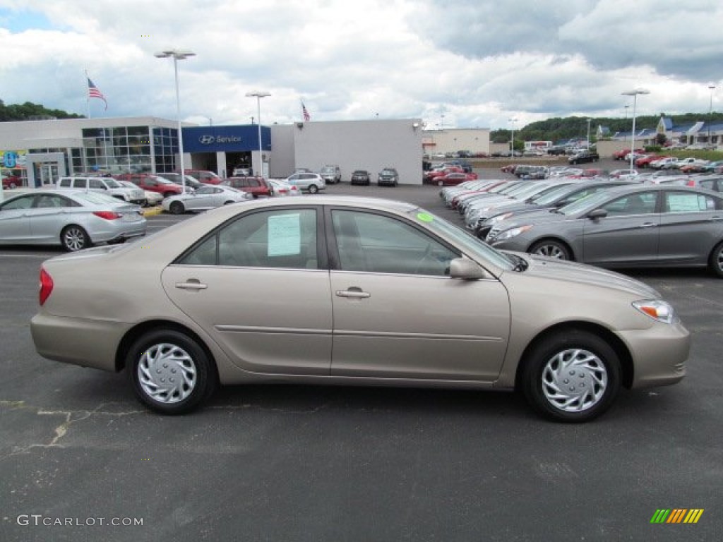 2003 Camry LE - Desert Sand Mica / Taupe photo #2