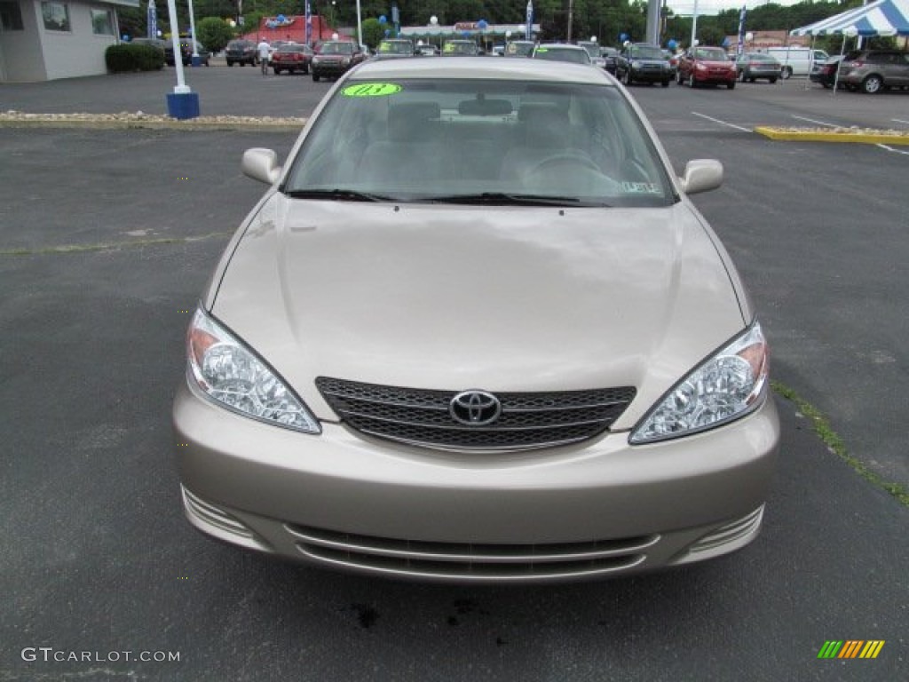 2003 Camry LE - Desert Sand Mica / Taupe photo #4