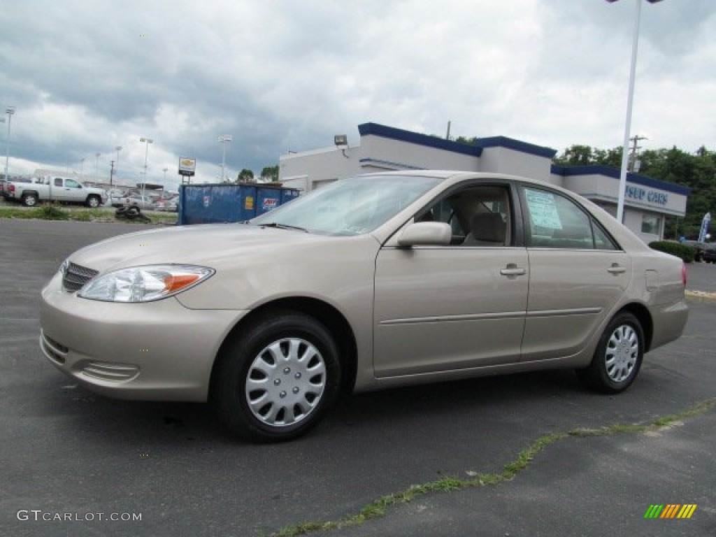 2003 Camry LE - Desert Sand Mica / Taupe photo #5