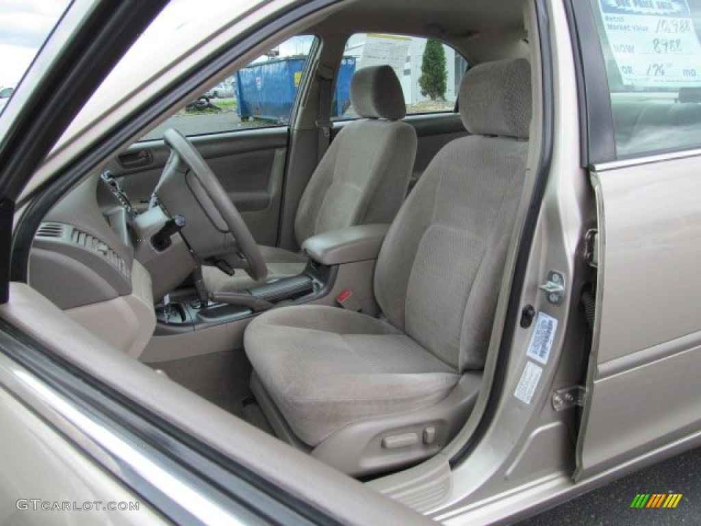 2003 Camry LE - Desert Sand Mica / Taupe photo #11