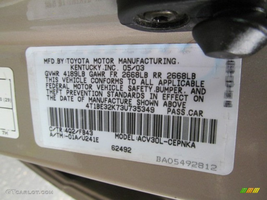 2003 Camry LE - Desert Sand Mica / Taupe photo #24