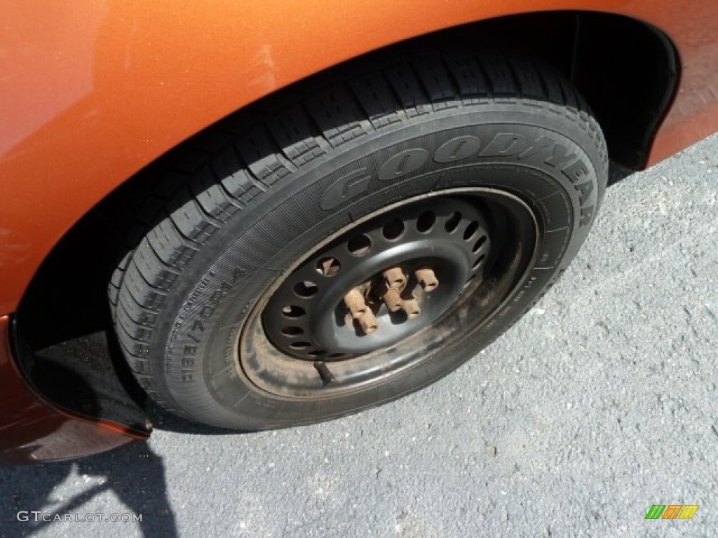 2004 Cavalier Coupe - Sunburst Orange / Graphite photo #7