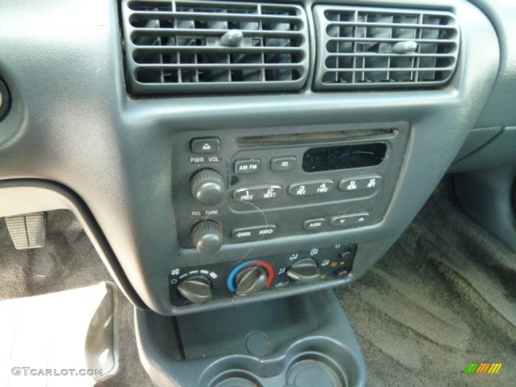 2004 Cavalier Coupe - Sunburst Orange / Graphite photo #13