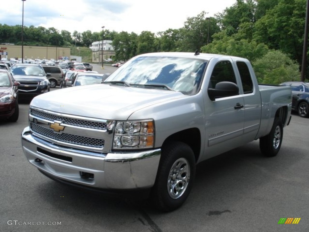 2012 Silverado 1500 LS Extended Cab 4x4 - Silver Ice Metallic / Dark Titanium photo #4