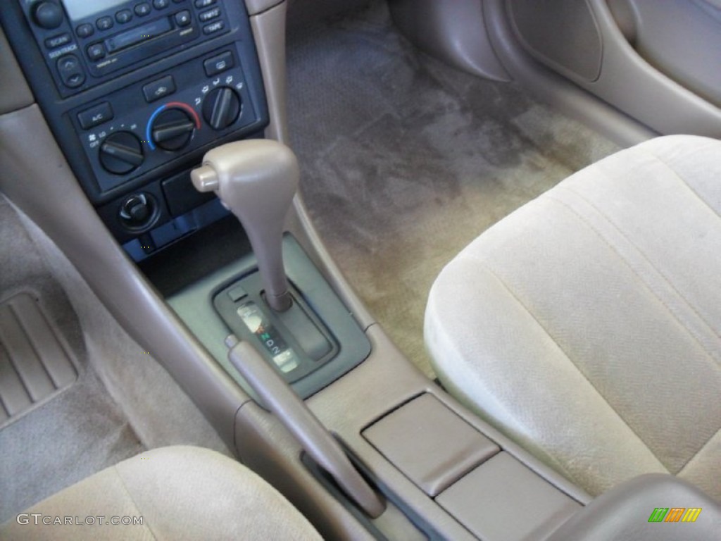 2000 Camry CE - Cashmere Beige Metallic / Gray photo #7