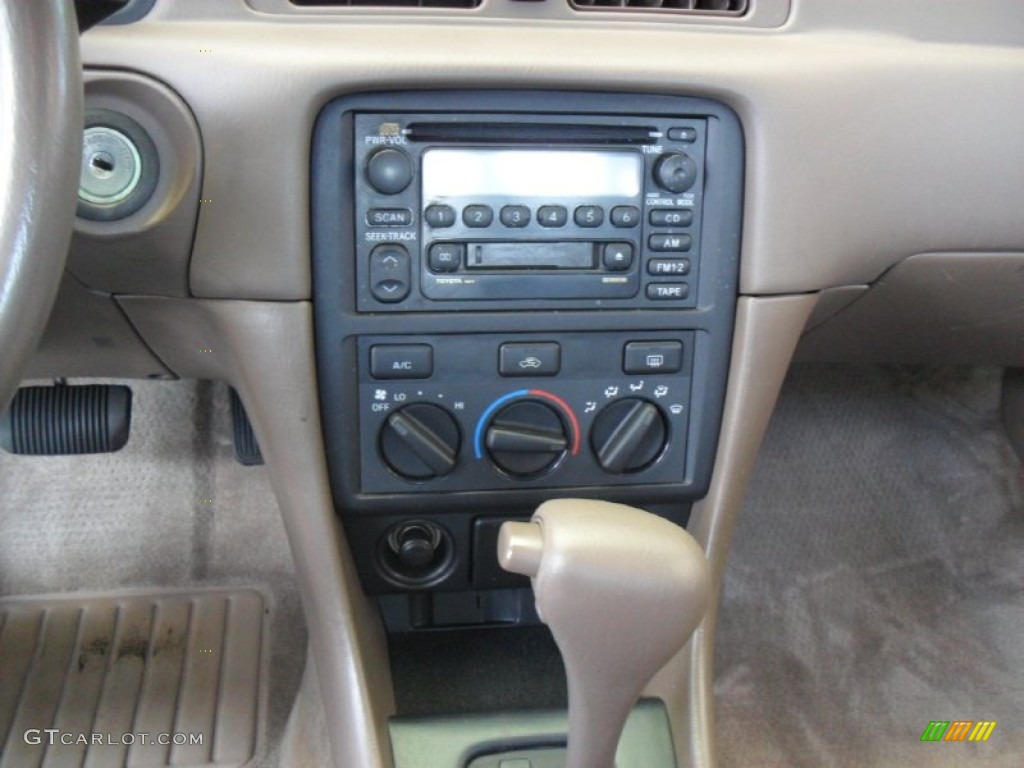 2000 Camry CE - Cashmere Beige Metallic / Gray photo #8