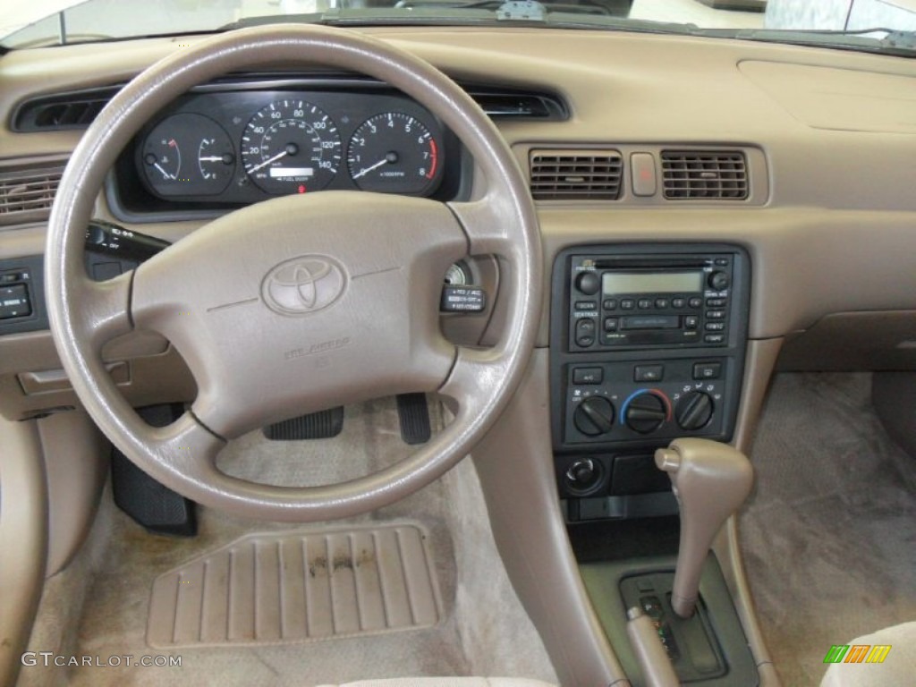2000 Camry CE - Cashmere Beige Metallic / Gray photo #14