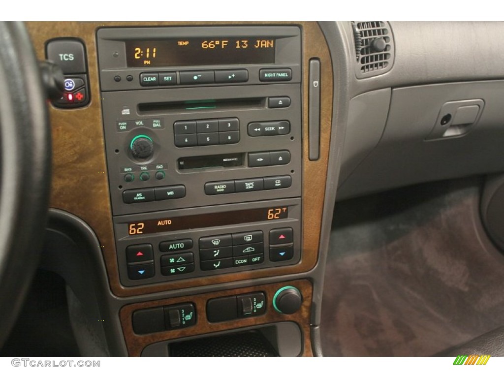 2002 Saab 9-5 Linear Sport Wagon Controls Photos