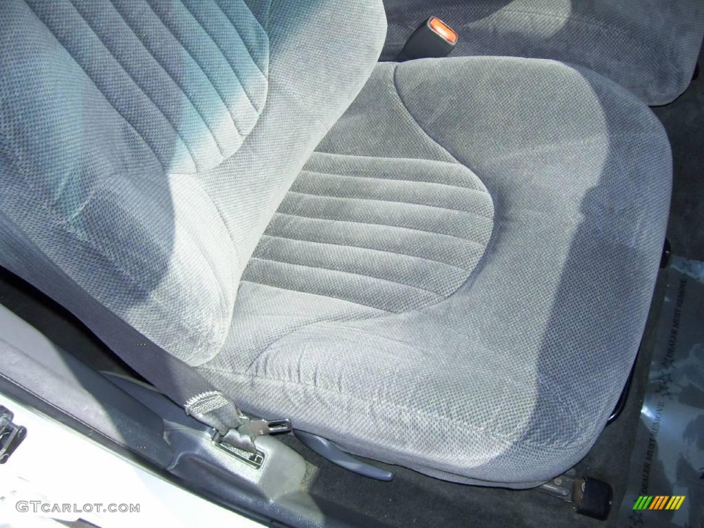 1998 Bonneville SE - Arctic White / Dark Pewter photo #11
