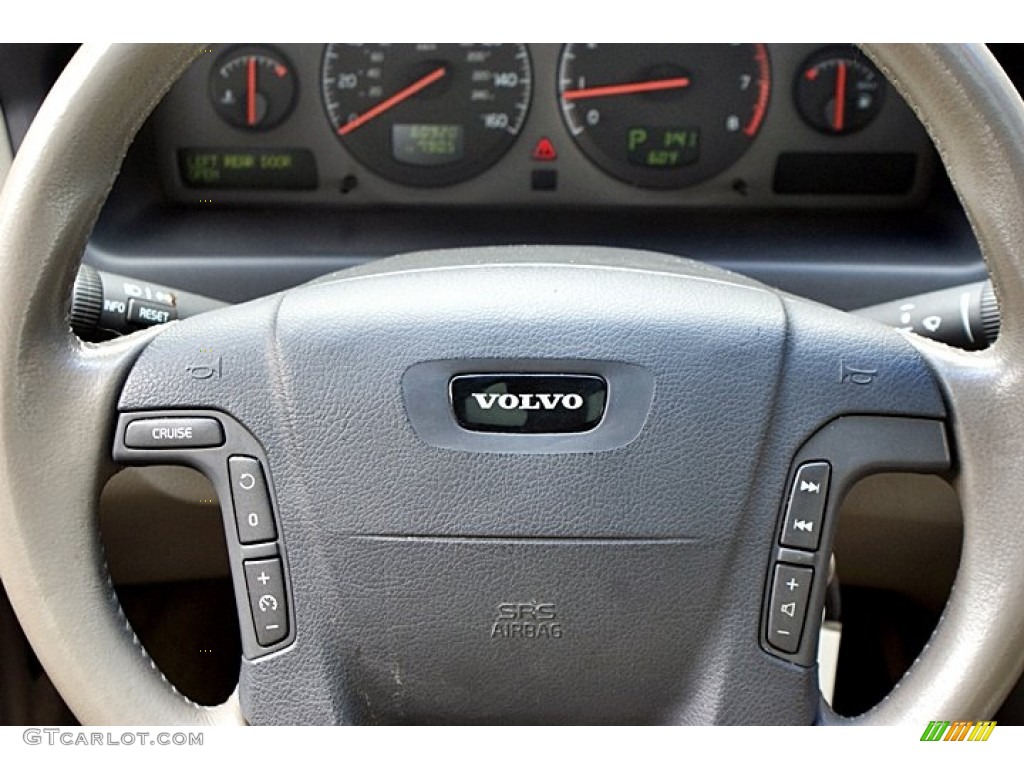 2001 Volvo V70 XC AWD Taupe Steering Wheel Photo #66129281