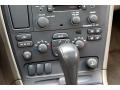 2001 Volvo V70 XC AWD Controls
