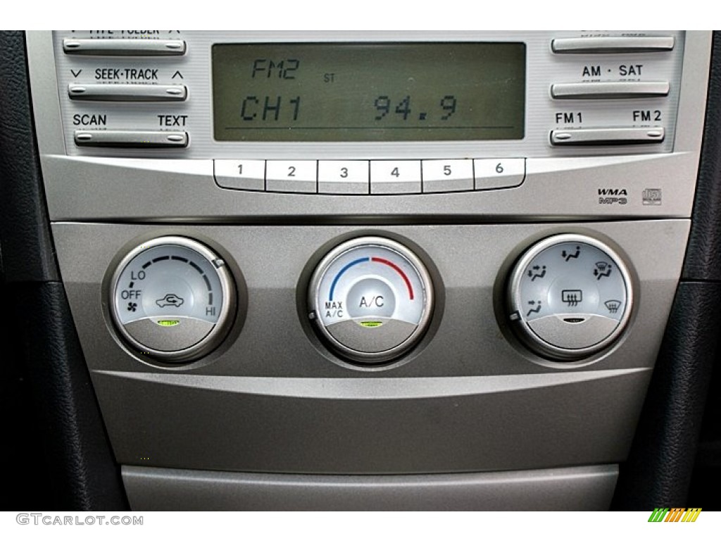2011 Toyota Camry SE Controls Photo #66129731