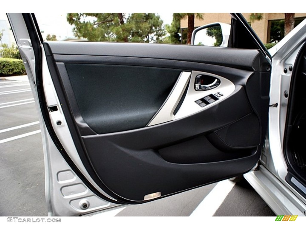 2011 Toyota Camry SE Dark Charcoal Door Panel Photo #66129761