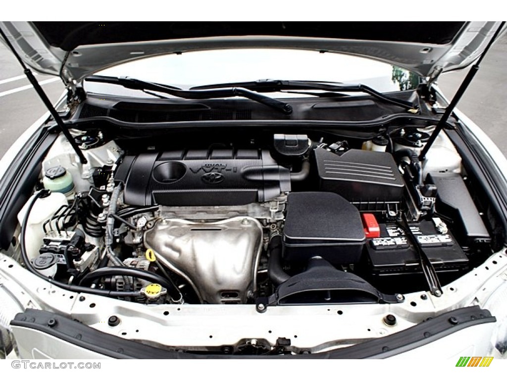 2011 Toyota Camry SE Engine Photos