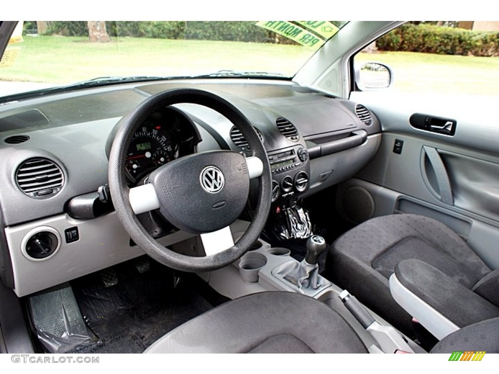 2001 Volkswagen New Beetle GLS Coupe Black Dashboard Photo #66132089