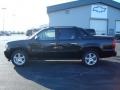Black - Avalanche LTZ 4x4 Photo No. 2