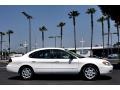 2007 Vibrant White Ford Taurus SE  photo #5