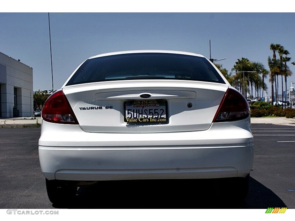 2007 Taurus SE - Vibrant White / Medium/Dark Flint photo #7