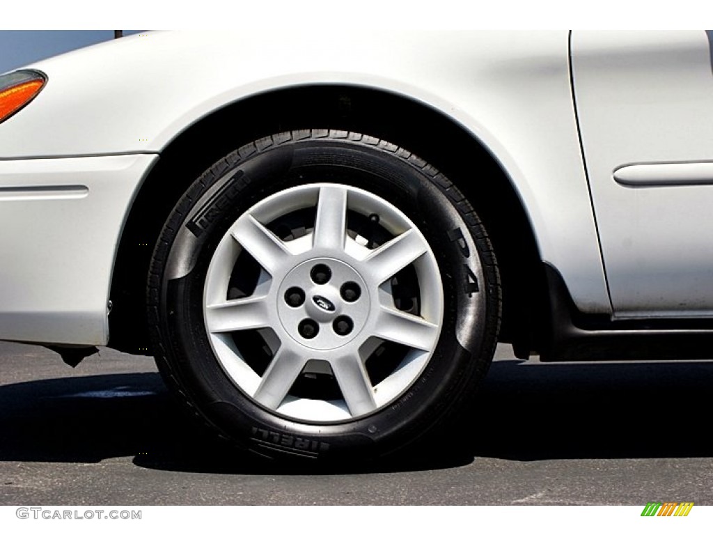 2007 Taurus SE - Vibrant White / Medium/Dark Flint photo #12