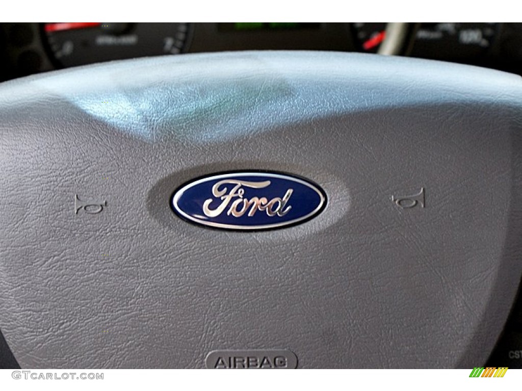 2007 Taurus SE - Vibrant White / Medium/Dark Flint photo #30