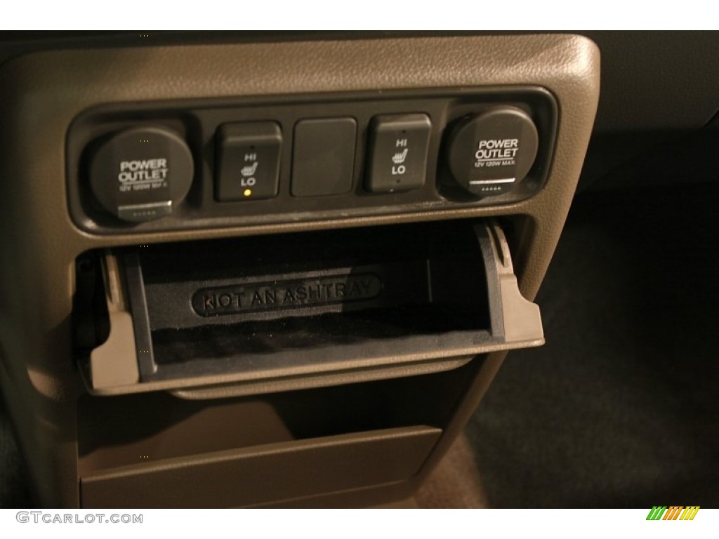 2006 Honda Ridgeline RTL Controls Photo #66134942