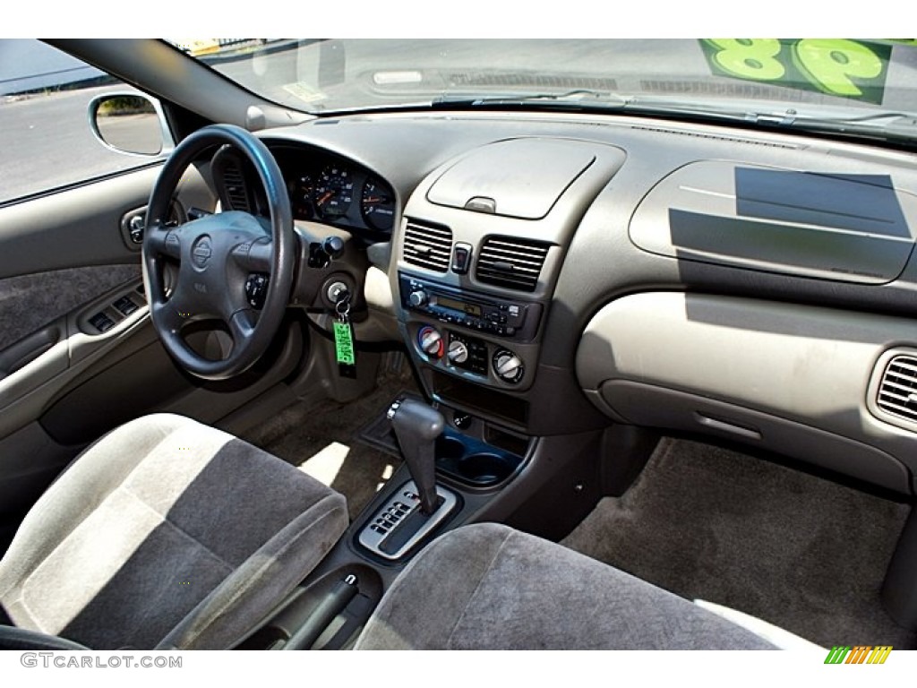 Stone Interior 2002 Nissan Sentra GXE Photo #66135506