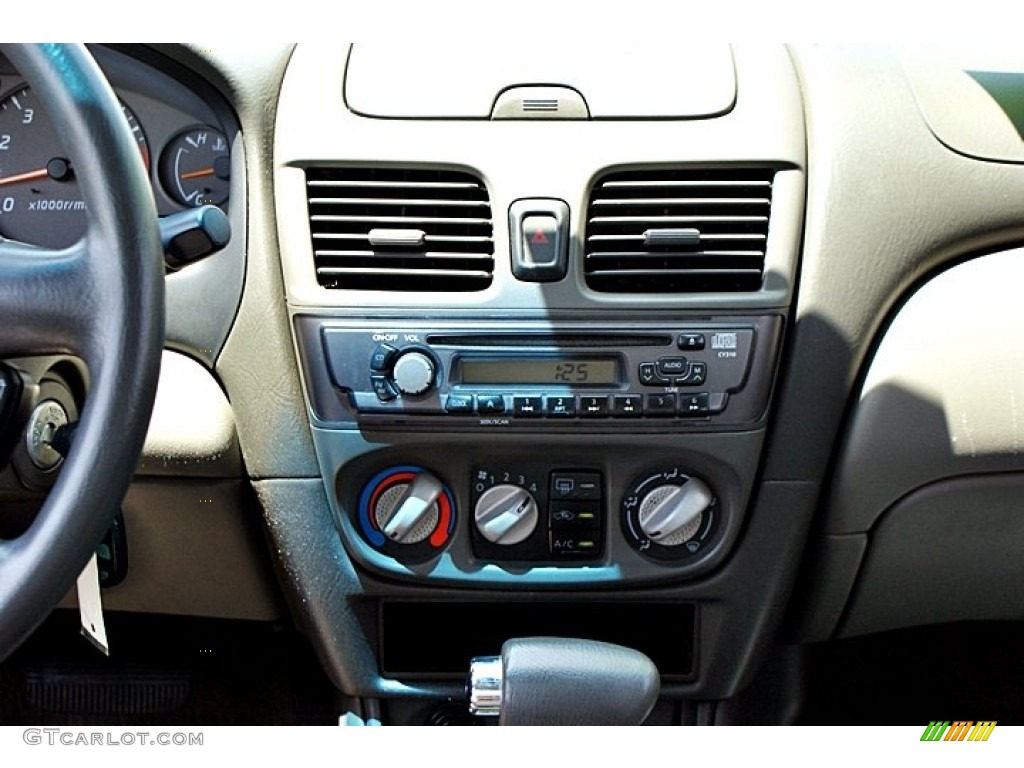 2002 Nissan Sentra GXE Controls Photo #66135596