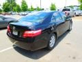 Black - Camry LE Photo No. 4