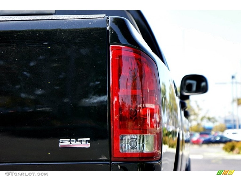 2005 Ram 1500 SLT Quad Cab - Black / Taupe photo #8