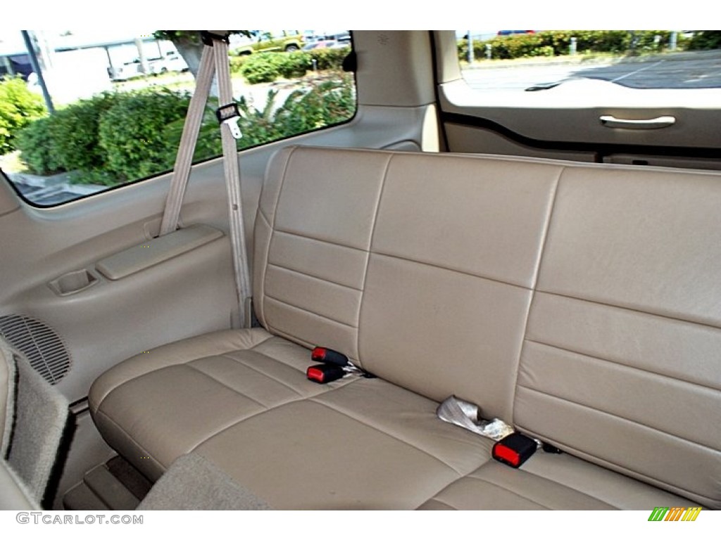Medium Parchment Interior 2004 Ford Excursion XLT Photo #66140300