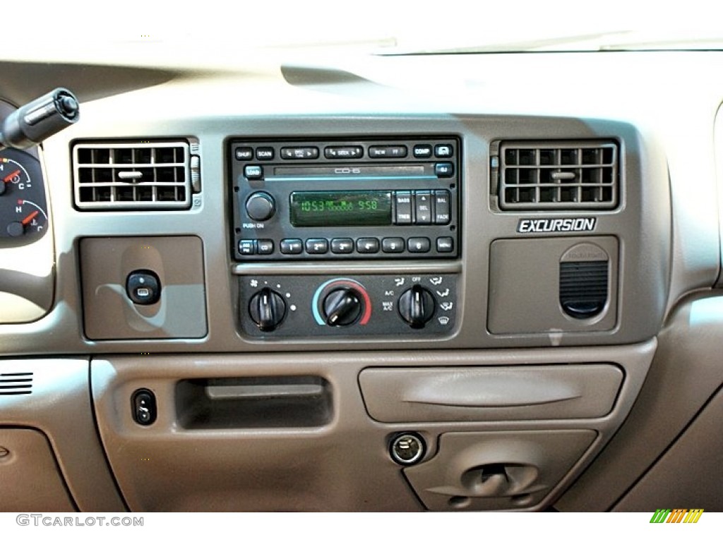 2004 Ford Excursion XLT Controls Photo #66140345