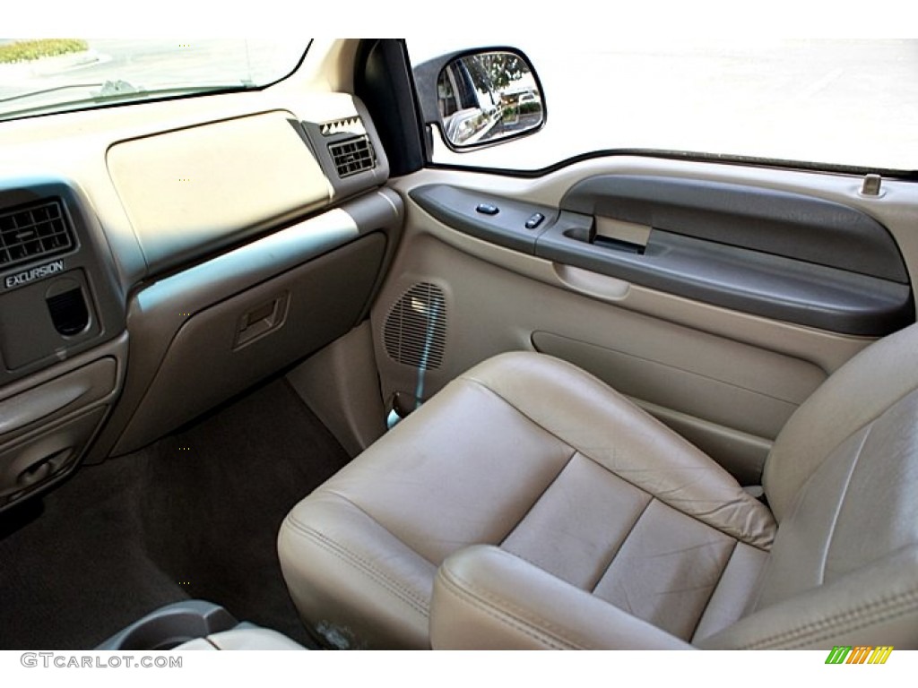 2004 Excursion XLT - Aspen Green Metallic / Medium Parchment photo #32