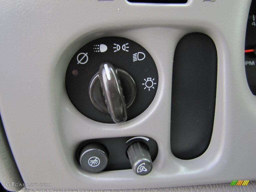 2008 Chevrolet TrailBlazer LT 4x4 Controls Photo #66140387