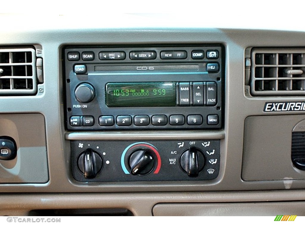 2004 Ford Excursion XLT Audio System Photo #66140429